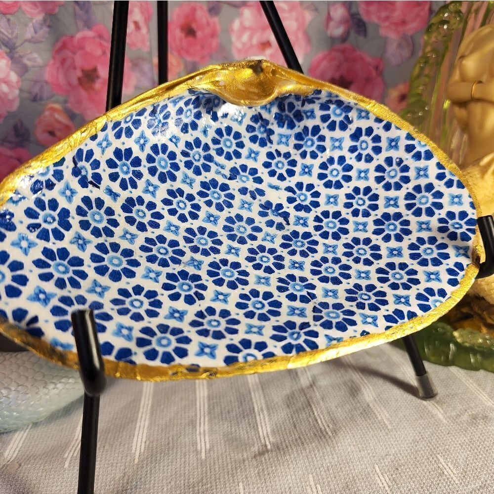 DECOUPAGE CLAM SHELL DECOUPAGE BLUE DESIGN TRINKET DISH - Picture 2 of 13